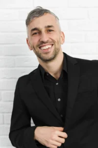 How to Perfect Headshot Cropping for a Strong Image