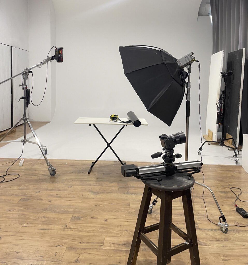 A Complete Guide to DIY vs Professional Product Photography